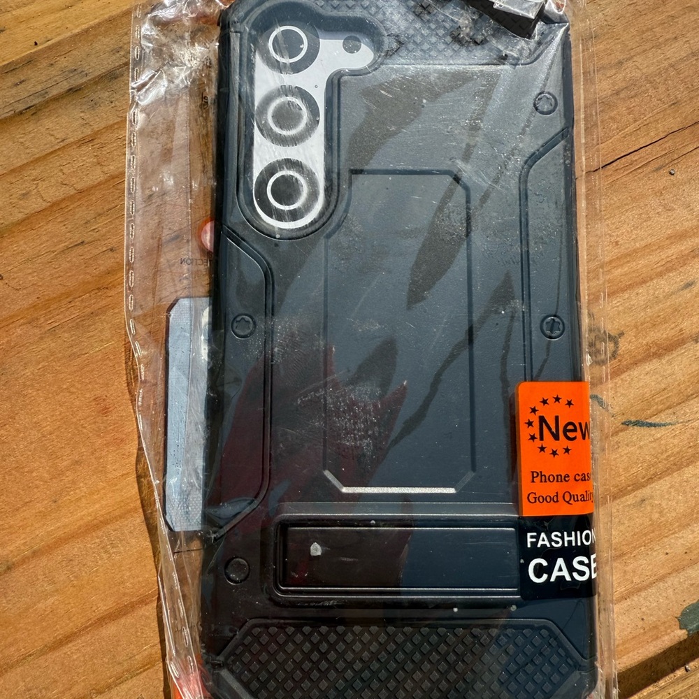 NWT Black rugged case for Galaxy s23